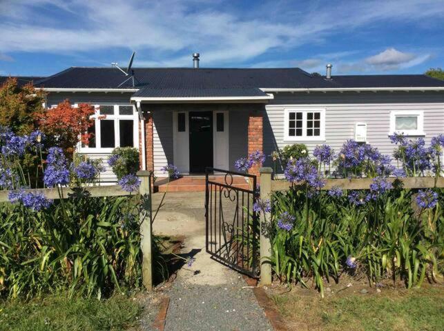 Rural Country Retreat Villa New Plymouth Exterior photo